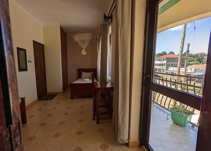 Kasenene Legacy Hotel