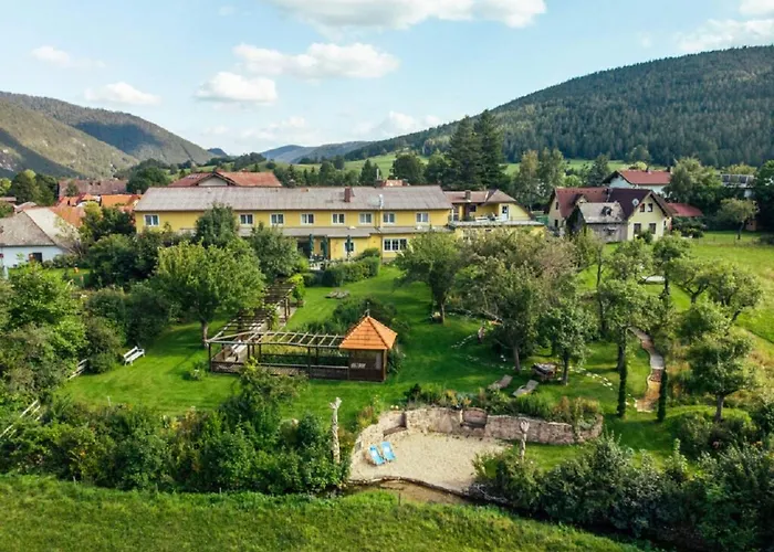 Gasthof Pension Schmirl