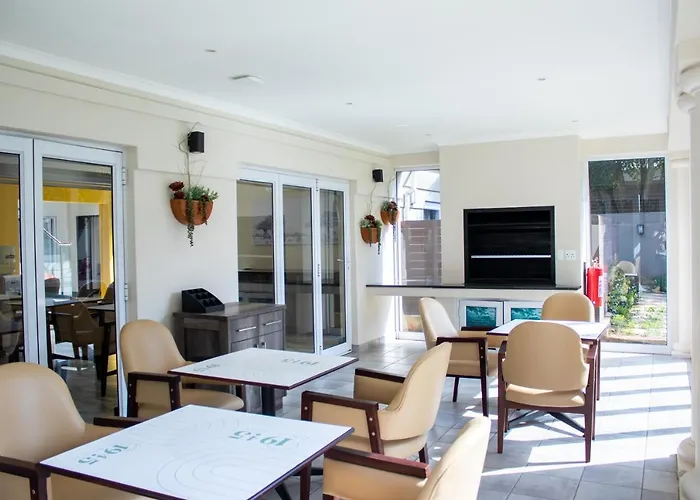 1945 On Kloof Guesthouse
