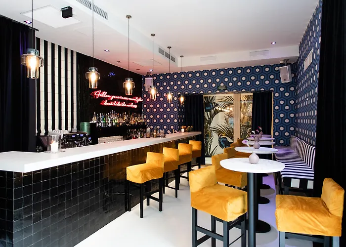 Puro Hotel Oasis Urbano