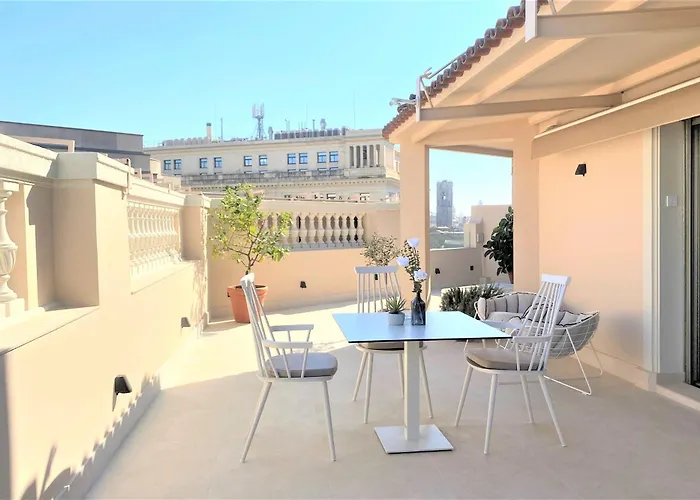 Lamaro Hotel