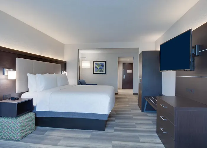 Holiday Inn Express Hotel & Suites Fort Lauderdale Airport/Cruise Port By Ihg