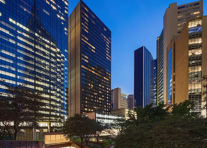 Dallas Hotels for Romantic Getaway