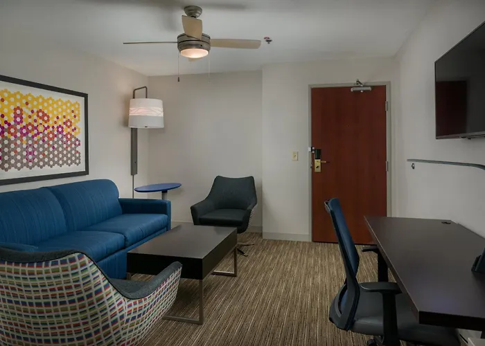 Holiday Inn Express Lawrence By Ihg