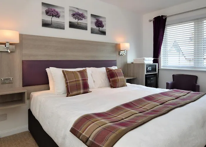 Fyne Rooms
