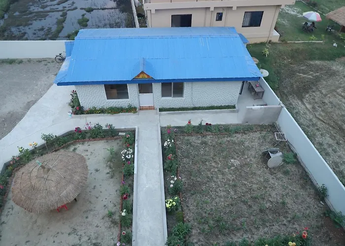 Hotel Nepal Inn Sauraha