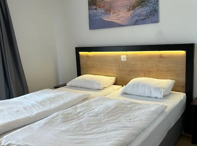 M & M Hotel