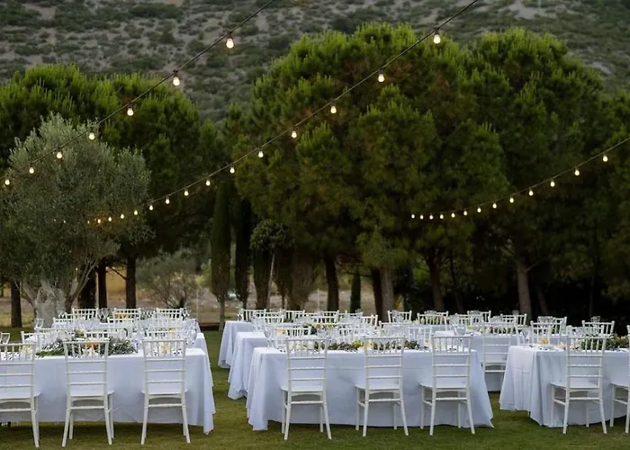Zaira Hotel