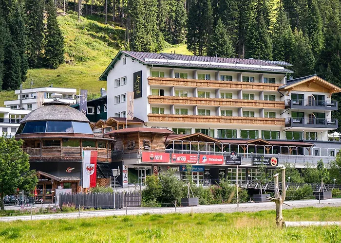 Berghotel Hochfuegen