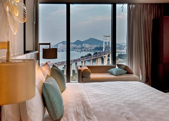 Hualuxe Xiamen Haicang Habour View