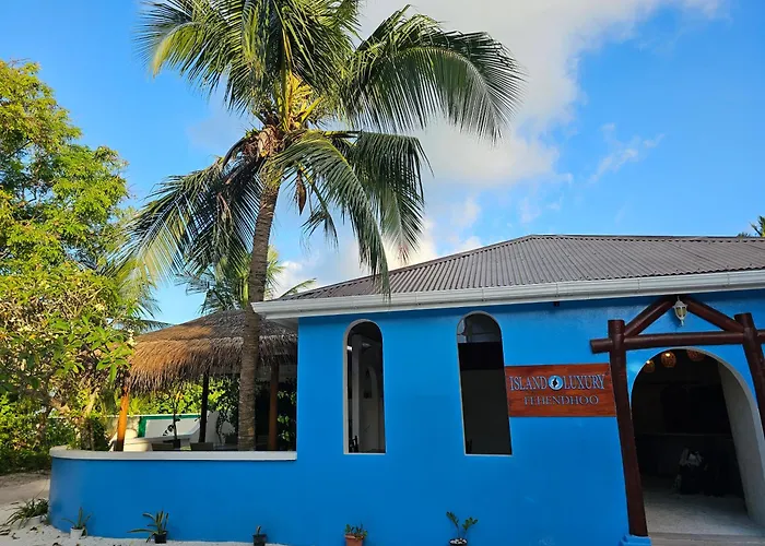 Island Luxury Fehendhoo