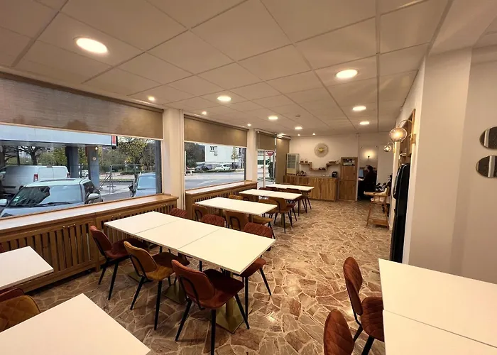 Contact Hotel Foch