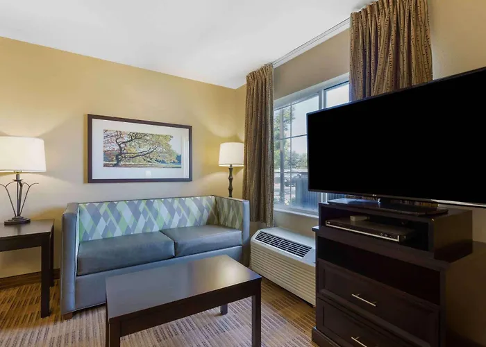 Mainstay Suites Washington Dulles Airport