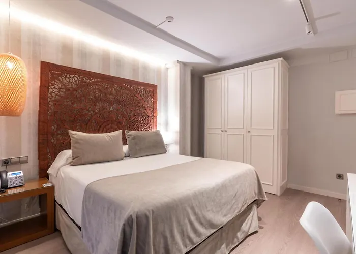 Serennia Fira Gran Via Exclusive Rooms