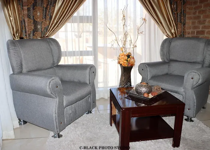 Meet Mekaar Resorts - Nquthu Hotel