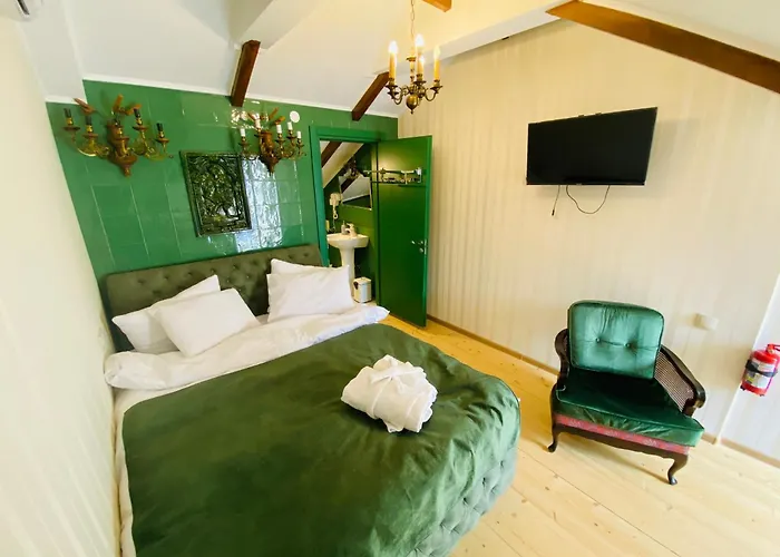 Tatin - Hotel & Cafe In Mtskheta