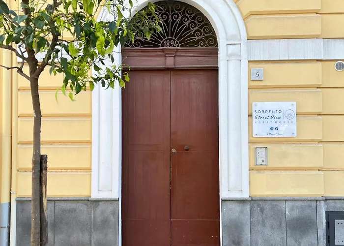 Hotel Sorrento Street View