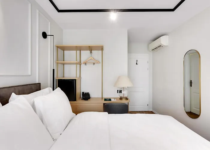 Bloom Hotel