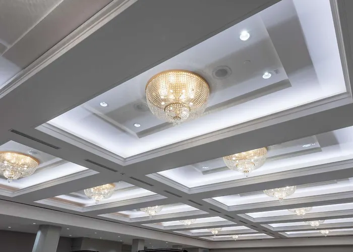 The Benson Portland, Curio Collection By Hilton