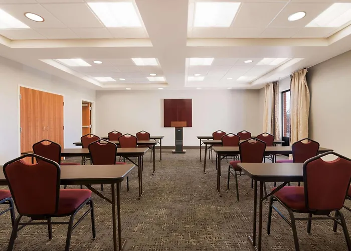 Hampton Inn & Suites Plattsburgh