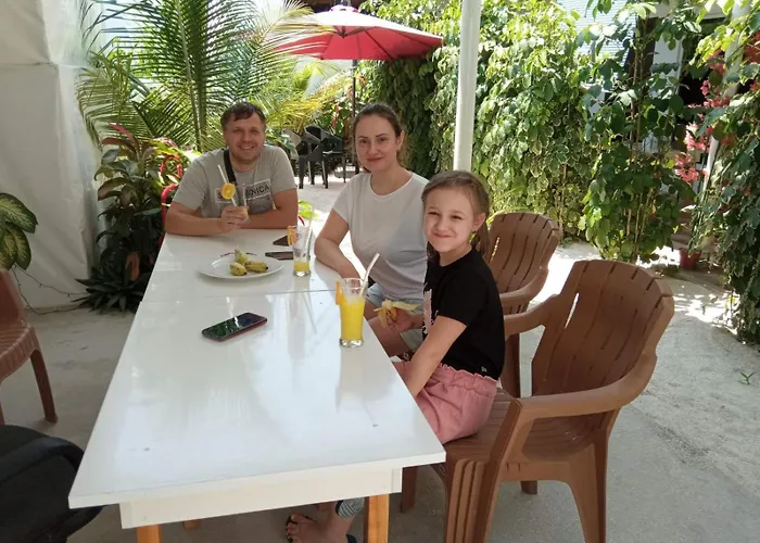 Thoddoo Garden Inn