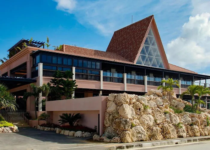 Hotel Shigira Mirage Beach Front