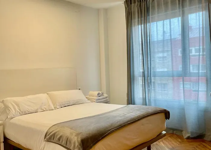 Cíes Suites García Barbón 73 - Flats with Hotel Services