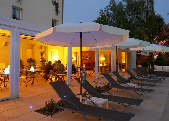 Hotel Les Jardins D'Adalric
