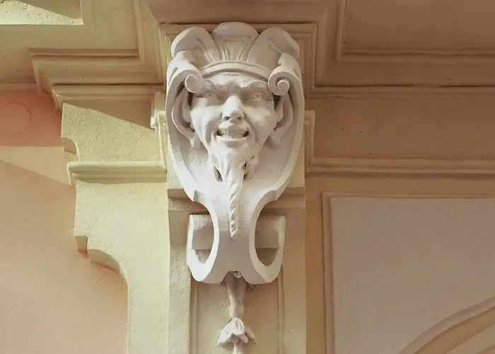 Schlosshotel Roemischer Kaiser