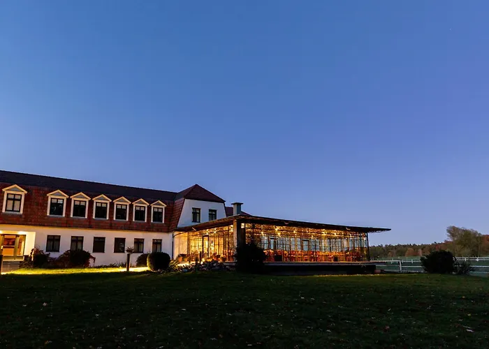 Gut Sarnow - Hotel, Restaurant und Reitanlage