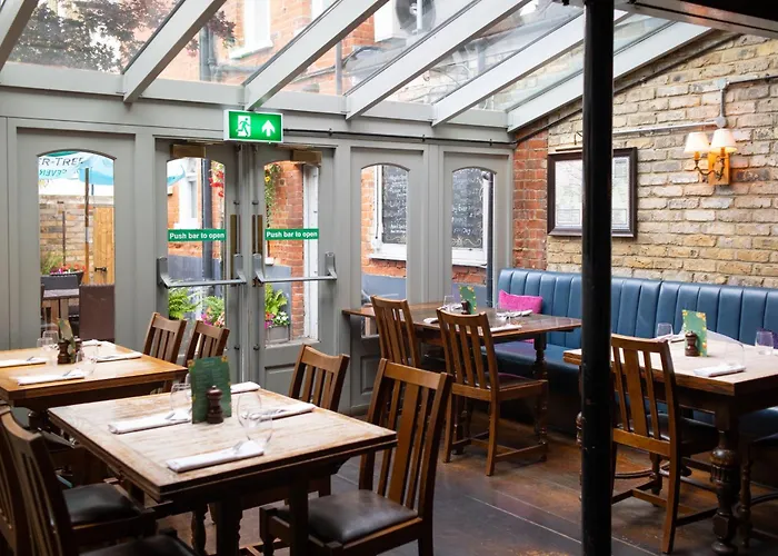 Kew Gardens Hotel