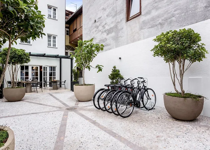 Bloom Hotel