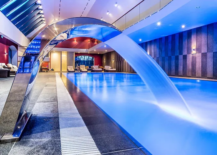 Uroczysko Siedmiu Stawow Luxury Hotel