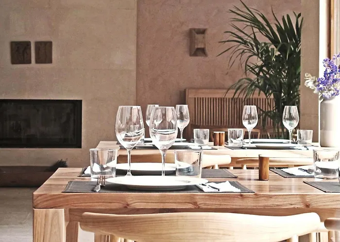 Hotel Ayllon