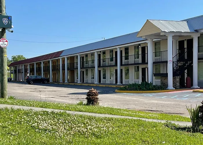 Orangeburg inn&Suites
