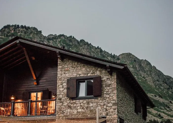 L'Ovella Negra Mountain Lodge