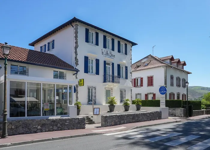 Logis Hotel & Restaurant La Villa Bleue
