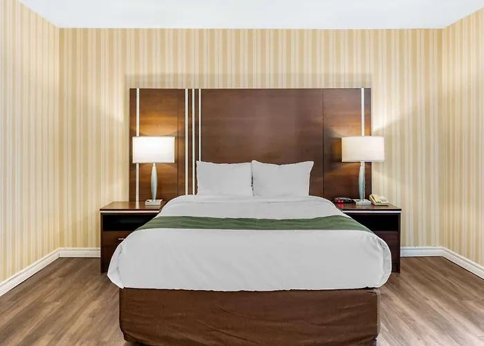 Quality Hotel & Suites Sherbrooke