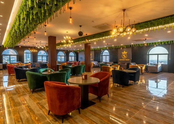 Sarok Hotel