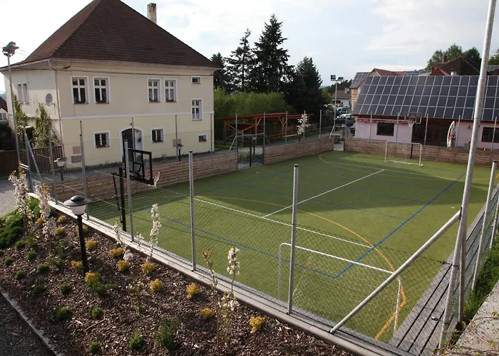 Hotel U Zeleneho Stromu