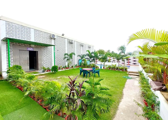 Hotel Grand Resort Puri হোটেল গ্র্যান্ড রিসোর্ট পুরী - Swimming-Pool-And-Garden, Near-Sea-Beach-And-Temple Fully-Air-Conditioned-Hotel With-Lift-Parking-And-Restaurant-Facility - A Luxury Collection Of Hotel - Best Hotel In Puri