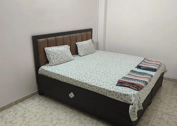 Nain Guest House