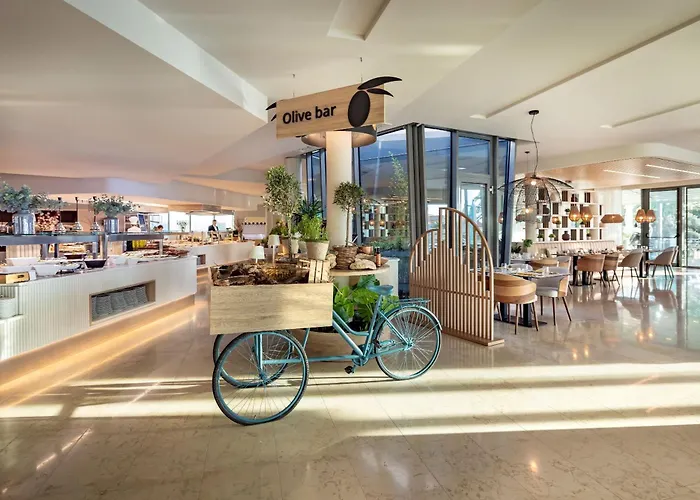 Valamar Lacroma Hotel