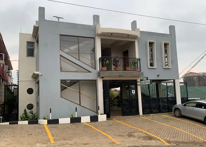 Jade Hotel