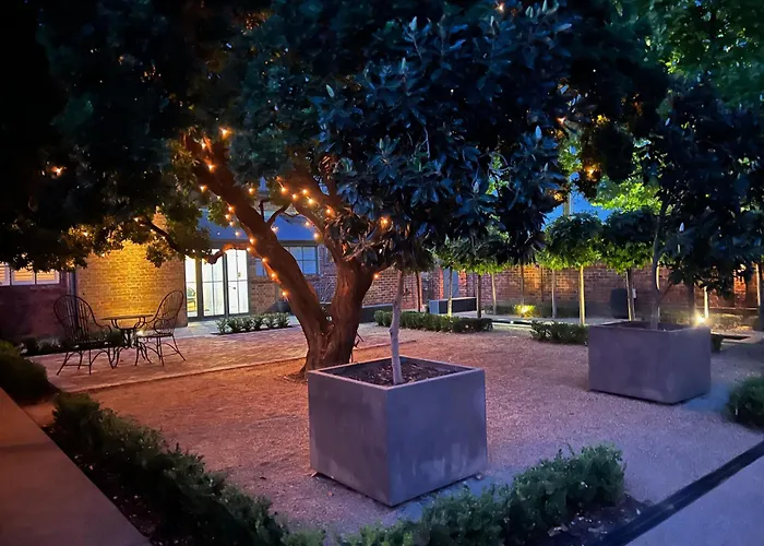 The Houston Wagga Hotel Wagga Wagga