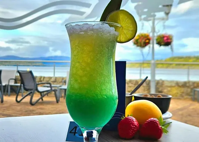 Duck Bay Hotel & Restaurant