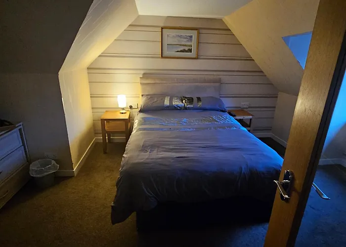 Commercial Hotel