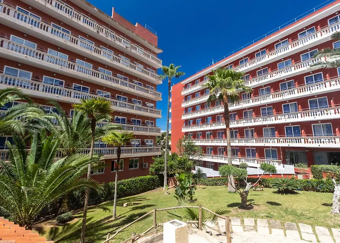 Ona Luna Park - Adults Friendly 16 Years Plus