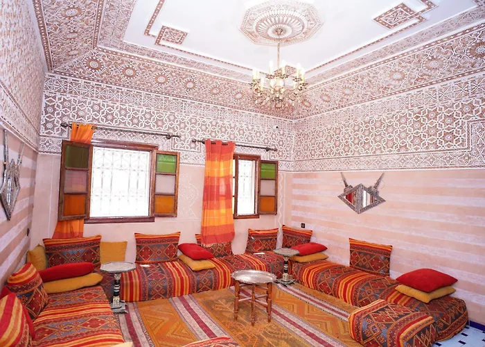 Hostel Essassi 23