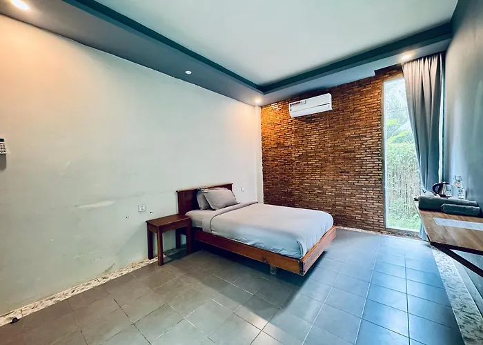 Kampot Riverfront Boutique By Ben